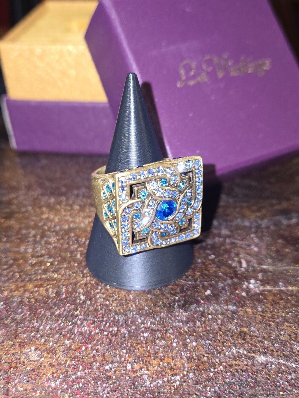 Statement RING Serindipity In Blue Ring Size 10.5 Original Box Included - Picture 5 of 12